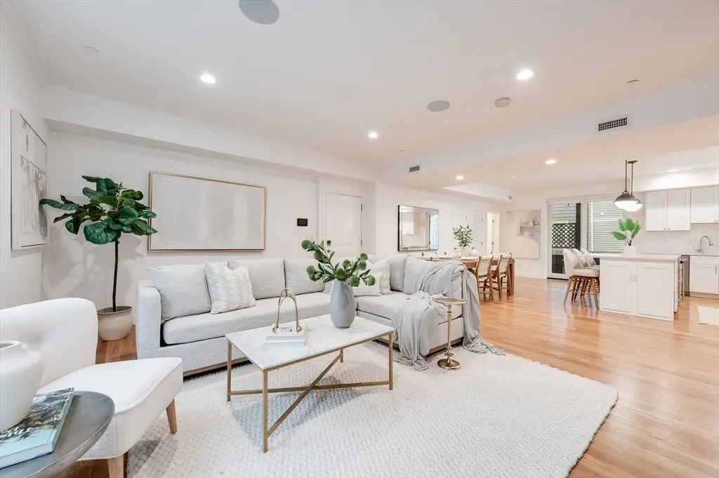 260 Gold St #101, Boston, MA 02127 - Image #1