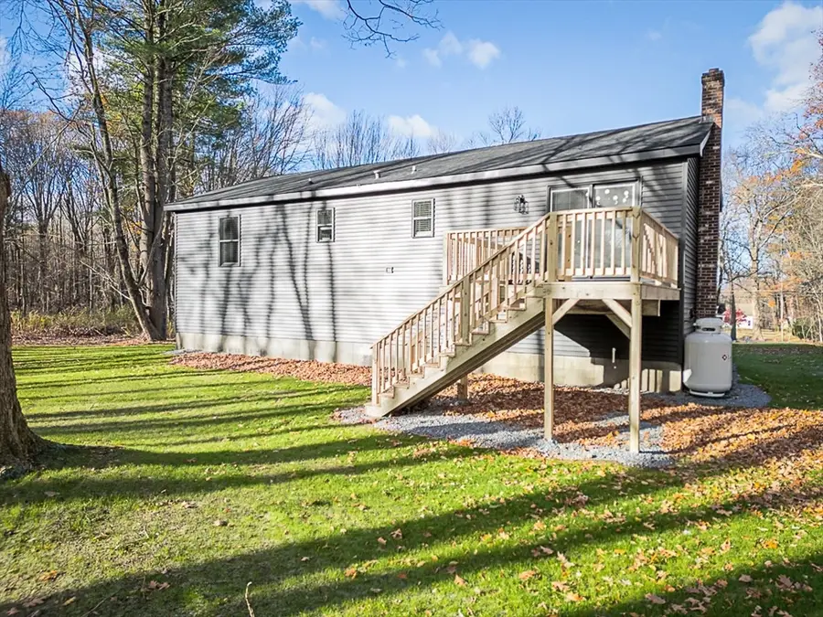 41 West St, Pepperell, MA 01463 - Image #2