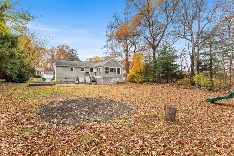 25 Sarah St, Burlington, MA 01803 - Image #3