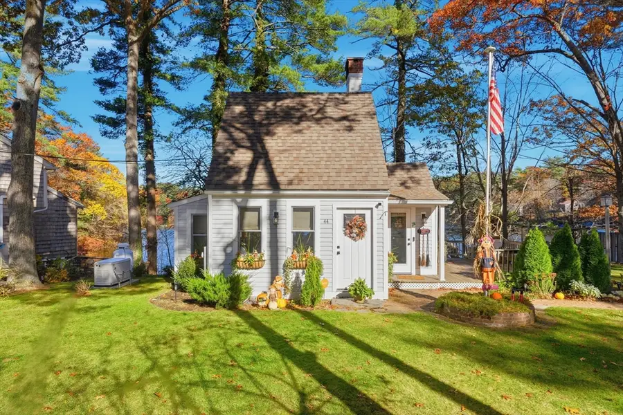 44 Oak Pl, Halifax, MA 02338 - Image #2