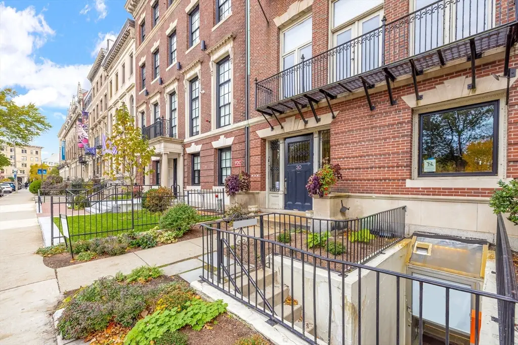 30 Fenway #1, Boston, MA 02215 - Image #1