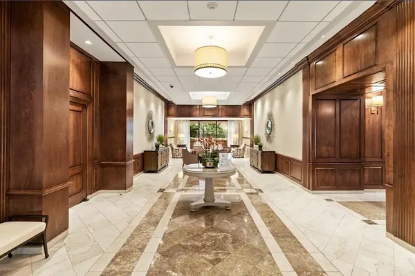 2 Hawthorne Place #5H, Boston, MA 02114