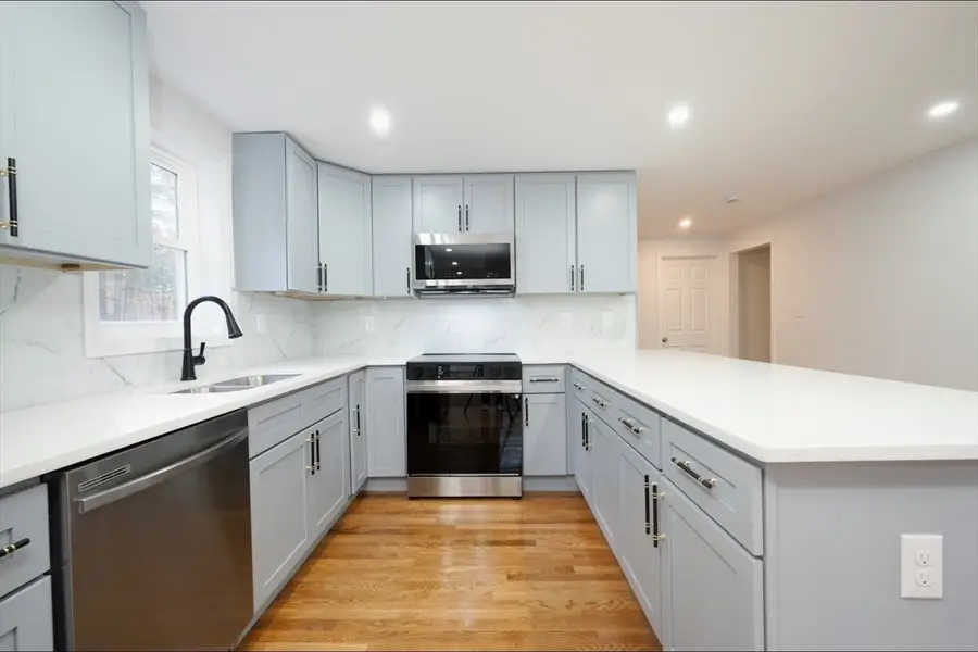 820 Center Street, Pembroke, MA 02359 - Image #2