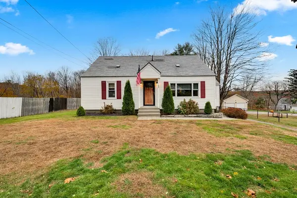 20 Leicester St, Oxford, MA 01537