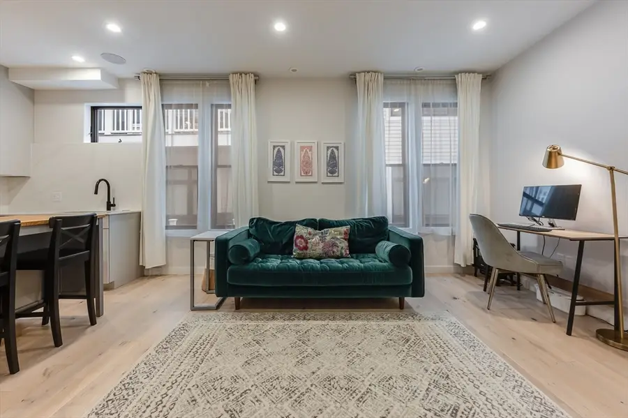 340 W 2nd St #5, Boston, MA 02127 - Image #2