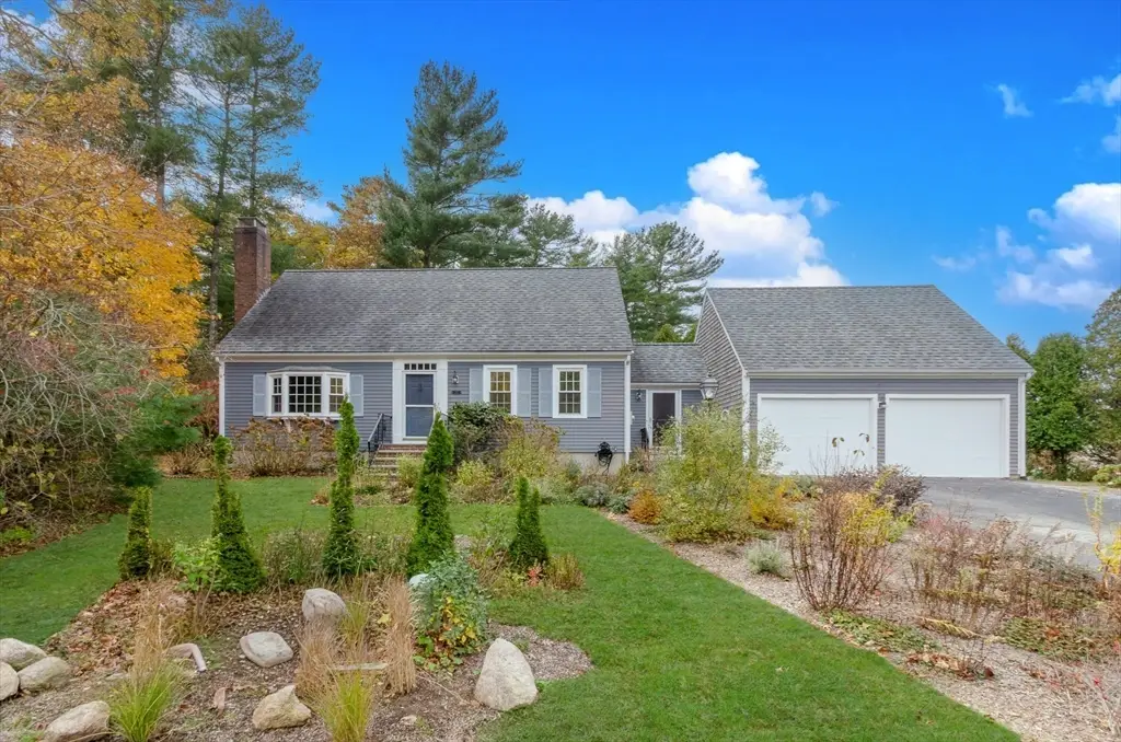 11 Joanne Dr, Marion, MA 02738 - Image #1