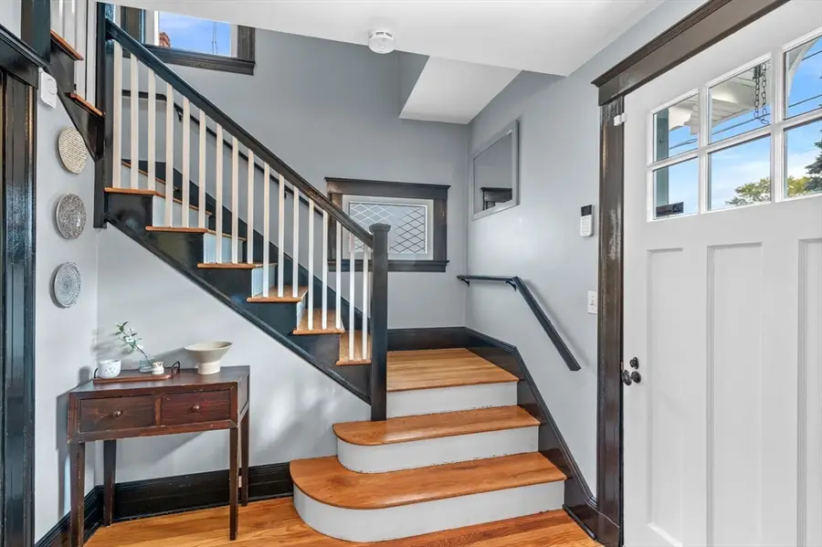 16 Lyman St, Beverly, MA 01915 - Image #2
