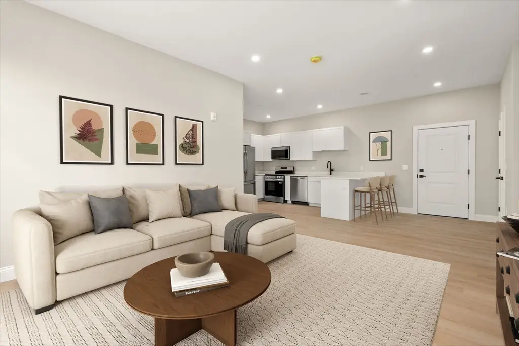 7 Cross St #306, Wilmington, MA 01887 - Image #1