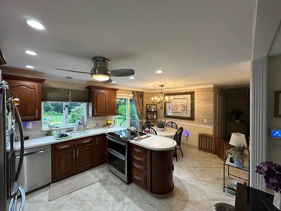 20 Wedgewood Rd, Worcester, MA 01603 - Image #2