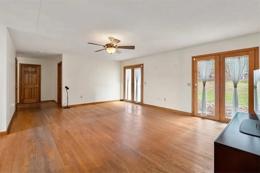 15 Sturbridge Rd, Brimfield, MA 01010 - Image #3