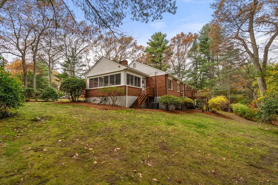 30 Richardson Dr, Needham, MA 02492 - Image #2