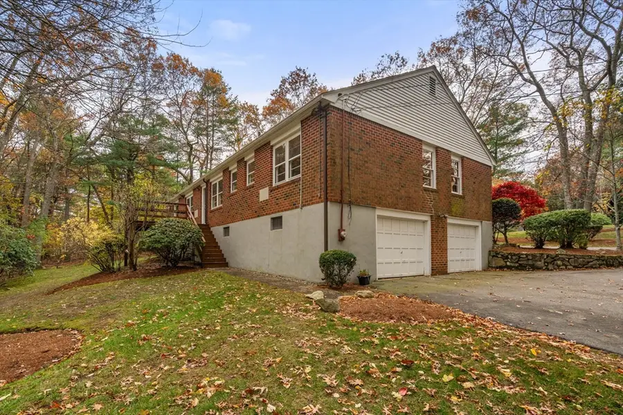 30 Richardson Dr, Needham, MA 02492 - Image #3