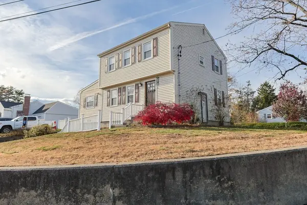 1 Revere Drive, Foxboro, MA 02035