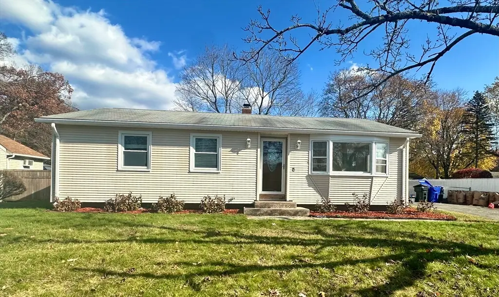 41 Queensbury Dr, Springfield, MA 01129 - Image #1