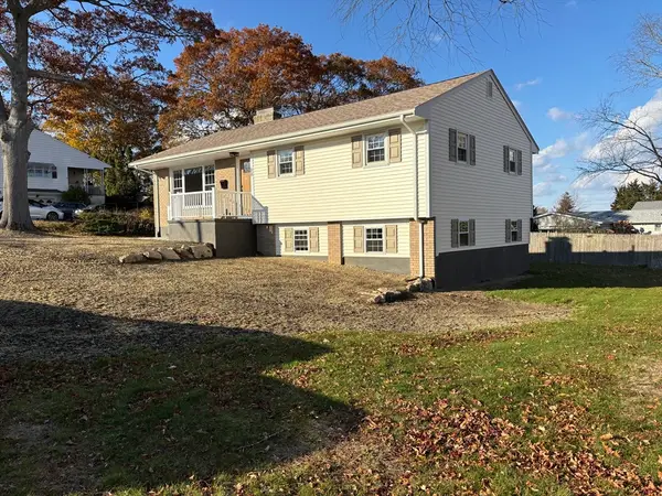 88 Kenyon Road, Tiverton, RI 02878