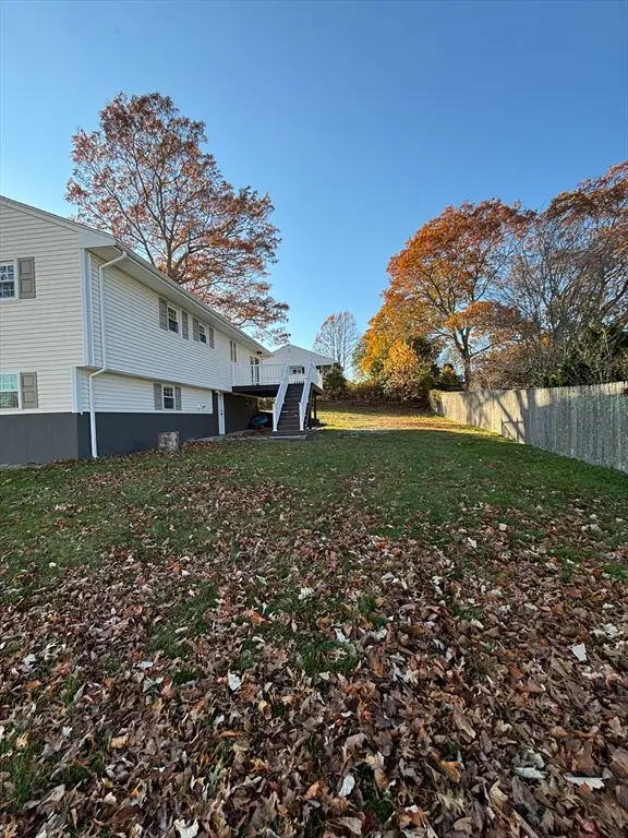 88 Kenyon Road, Tiverton, RI 02878 - Image #3