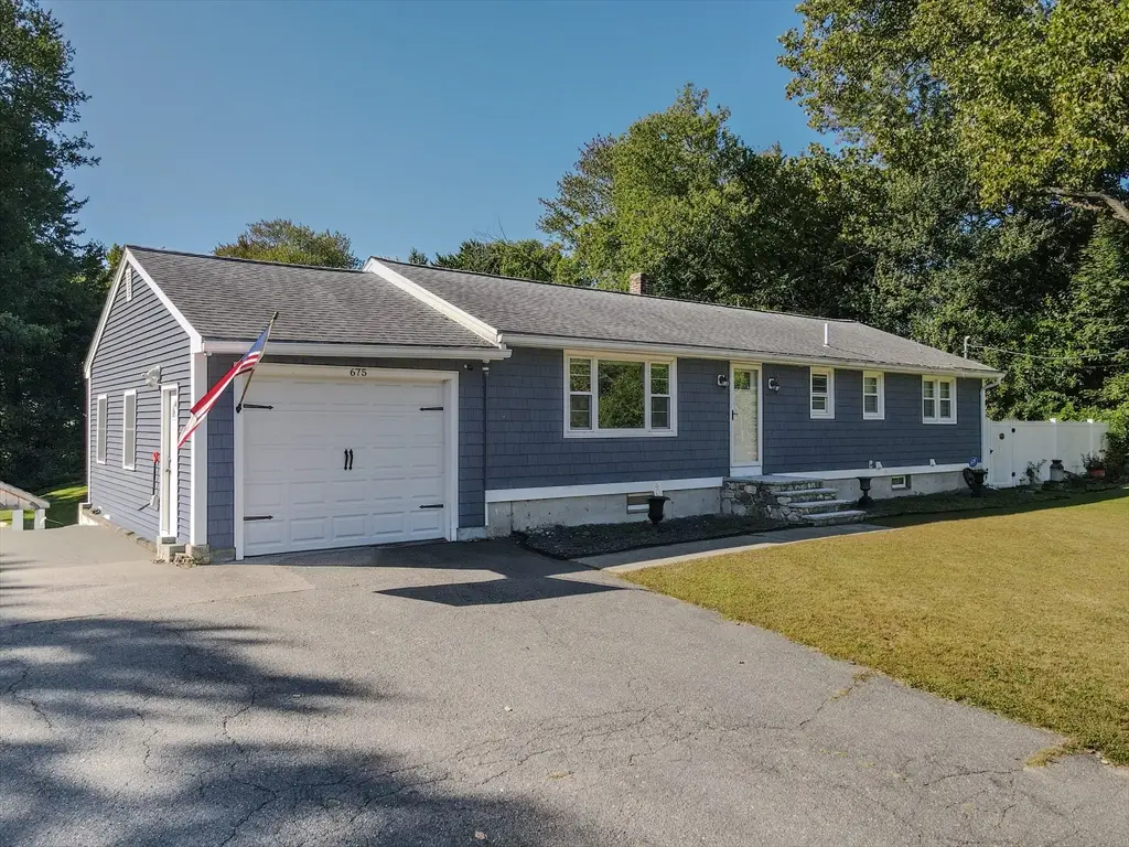 675 Methuen St, Dracut, MA 01826 - Image #1