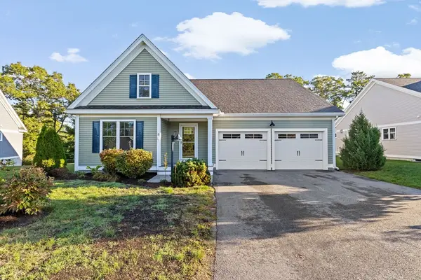 5 Daylily Dr, Plymouth, MA 02360