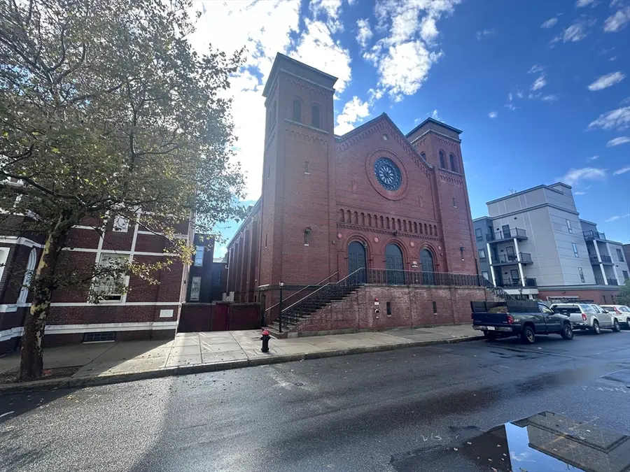 163 Chestnut St, Chelsea, MA 02150 - Image #2