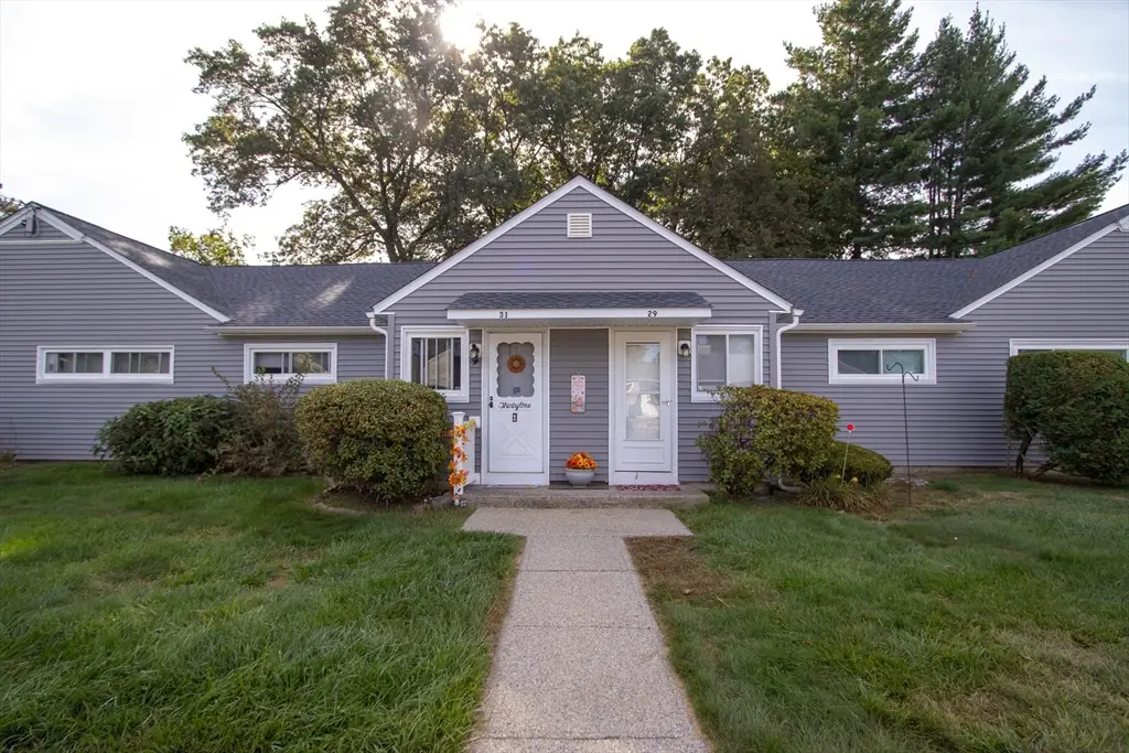 29 Meadowlark Ln #29, Chicopee, MA 01022 - Image #1