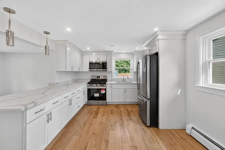 31 Peach Ave, Providence, RI 02906 - Image #2