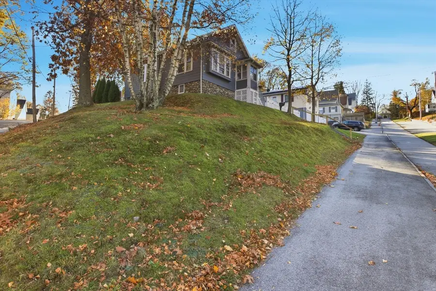 55 Whipple St, Worcester, MA 01607 - Image #2