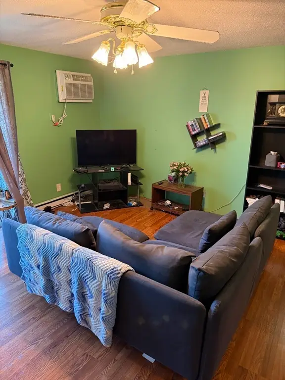 129 Quaker Highway #17A, Uxbridge, MA 01569 - Image #1