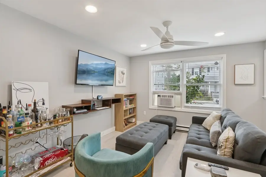 19 Delford St, Boston, MA 02131 - Image #3