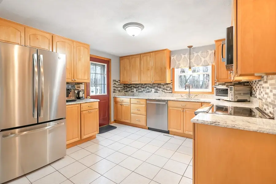 100 Lincolnshire, Haverhill, MA 01835 - Image #2