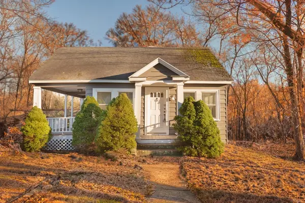 72 Pond St, Ashland, MA 01721