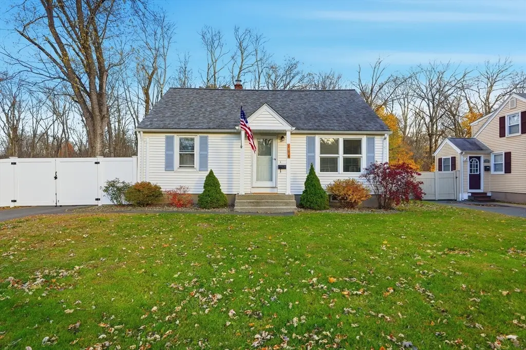 180 Wolcott Ave, West Springfield, MA 01089 - Image #1