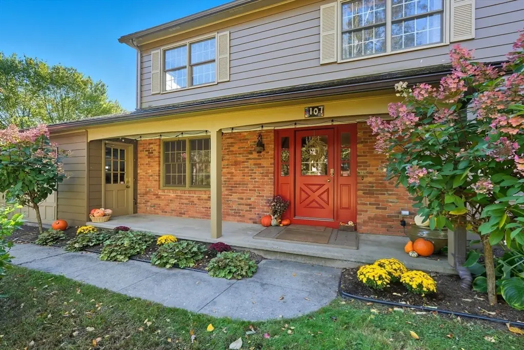 107 Front St, Leeds, MA 01053 - Image #1