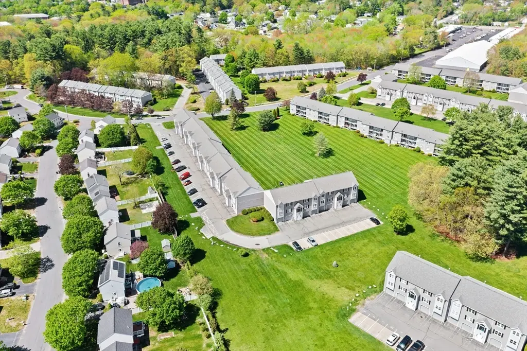 94 Tennis Plaza Rd #10, Dracut, MA 01826 - Image #1