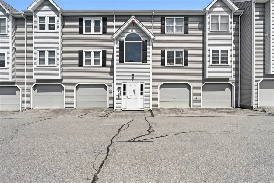 94 Tennis Plaza Rd #10, Dracut, MA 01826 - Image #2