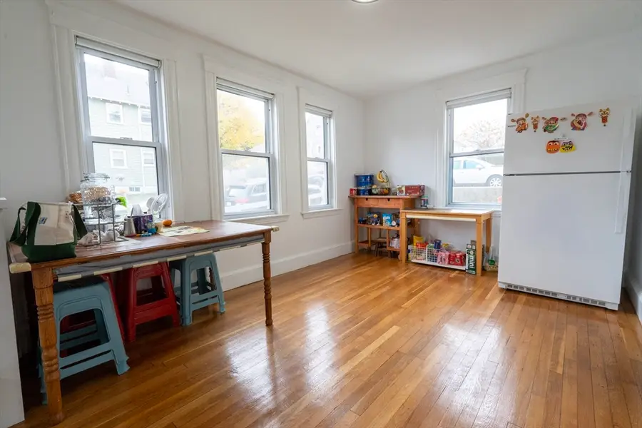 45 N Crescent Cir, Boston, MA 02135 - Image #3