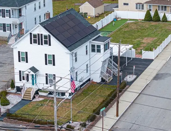 95 Lake St, Webster, MA 01570