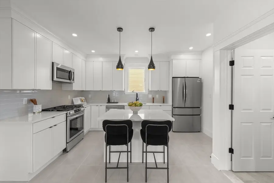 334 Centre St #2A, Boston, MA 02122 - Image #3