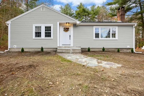 8 Old Farm Road, Hanover, MA 02339