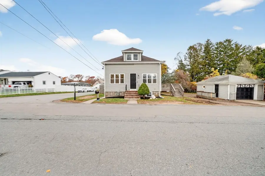 228 Dickinson St, Fall River, MA 02721 - Image #2