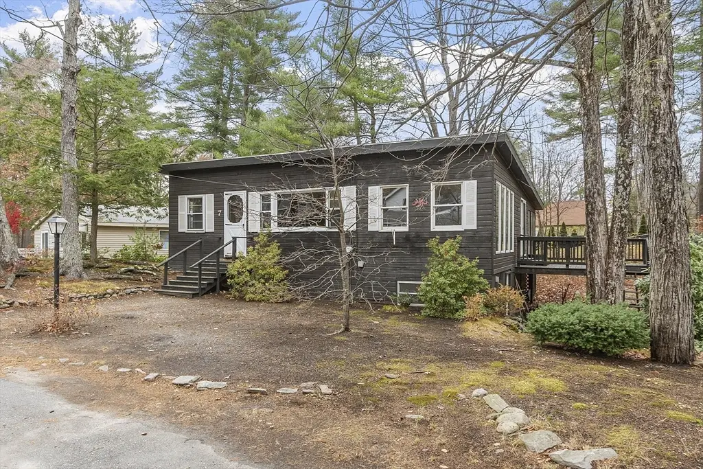 7 Hickory Ln, Lunenburg, MA 01462 - Image #1