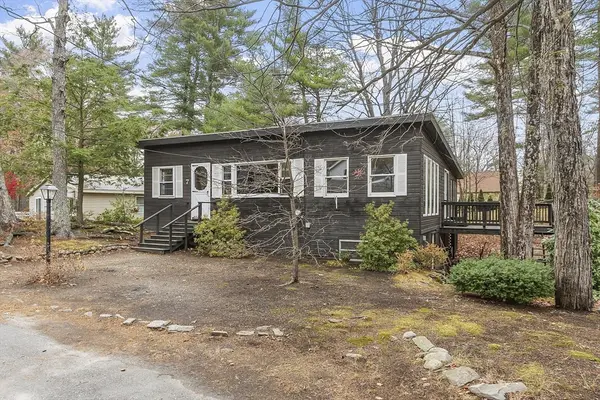 7 Hickory Ln, Lunenburg, MA 01462