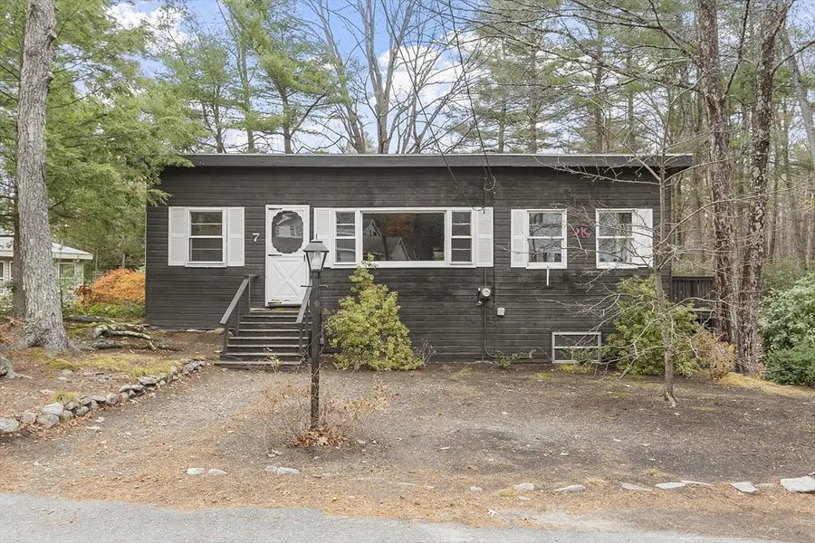 7 Hickory Ln, Lunenburg, MA 01462 - Image #2