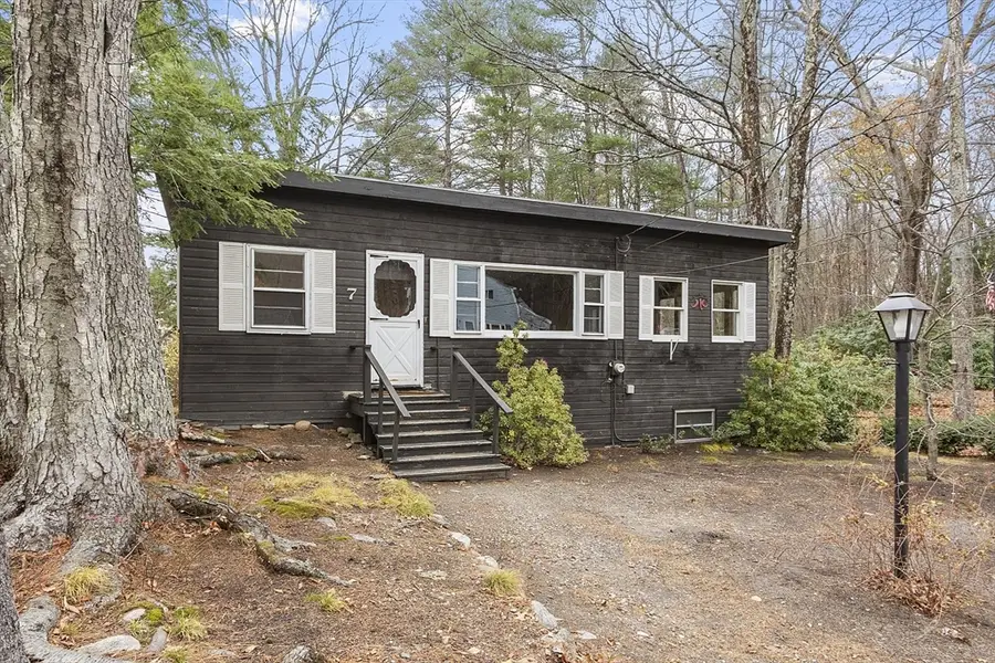 7 Hickory Ln, Lunenburg, MA 01462 - Image #3