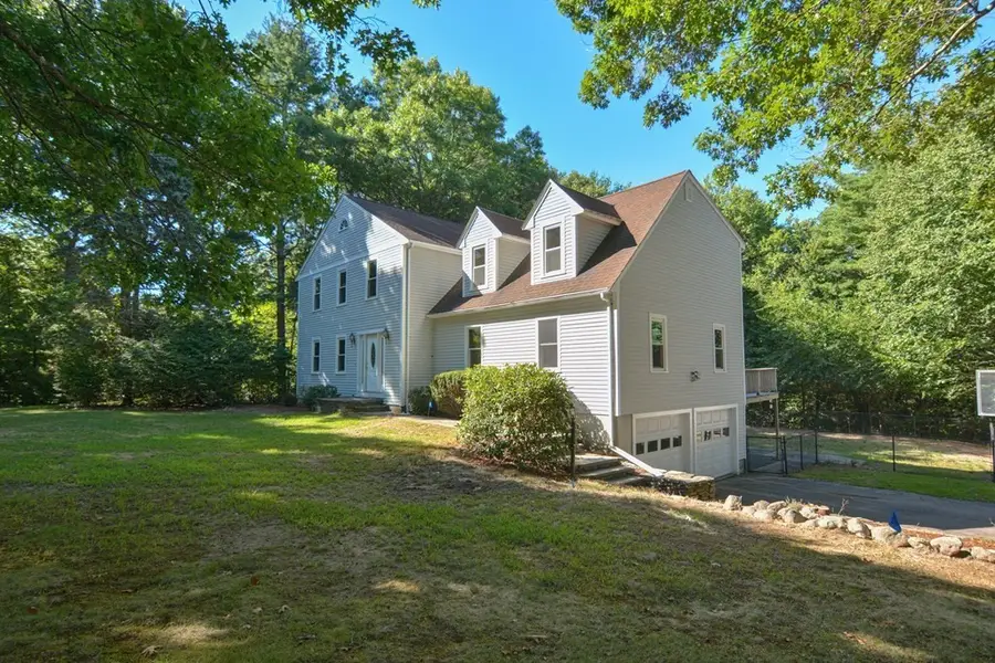 50 Heather Lane, Wrentham, MA 02093 - Image #2