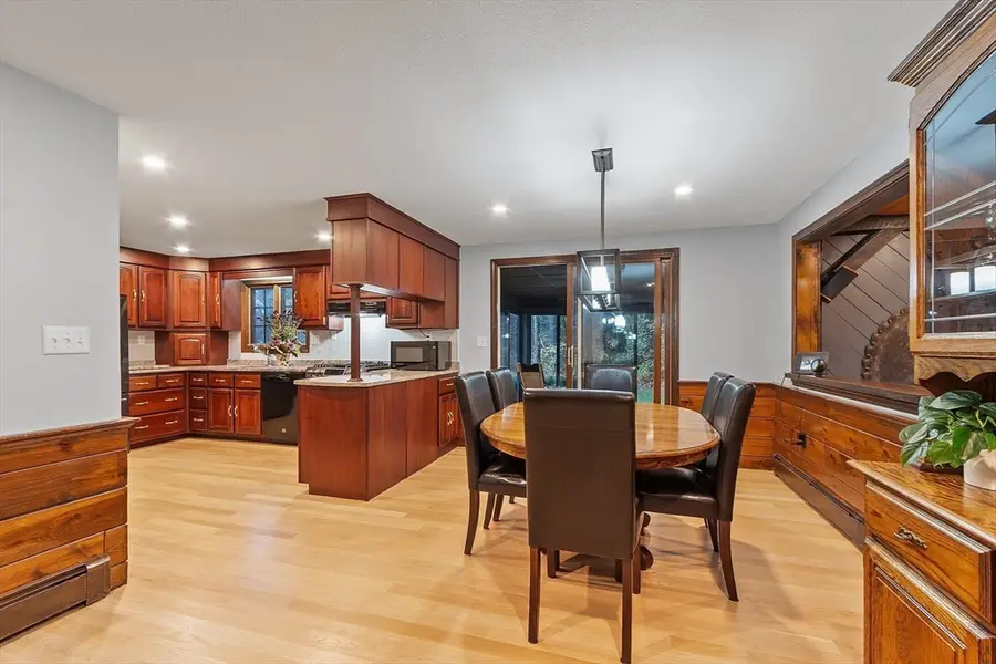 114 Stonecleave Road, North Andover, MA 01845 - Image #3