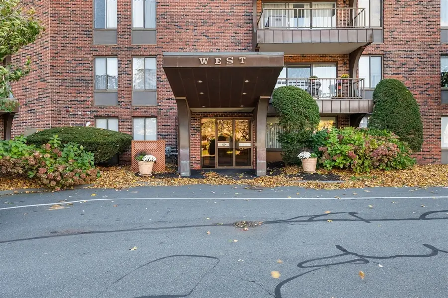 1004 Paradise Rd #PHJ, Swampscott, MA 01907 - Image #2