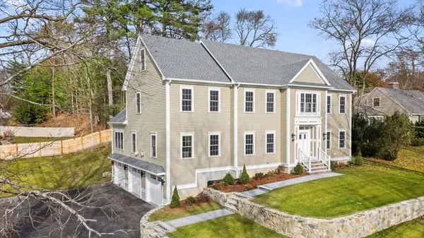 103 Central St, Andover, MA 01810