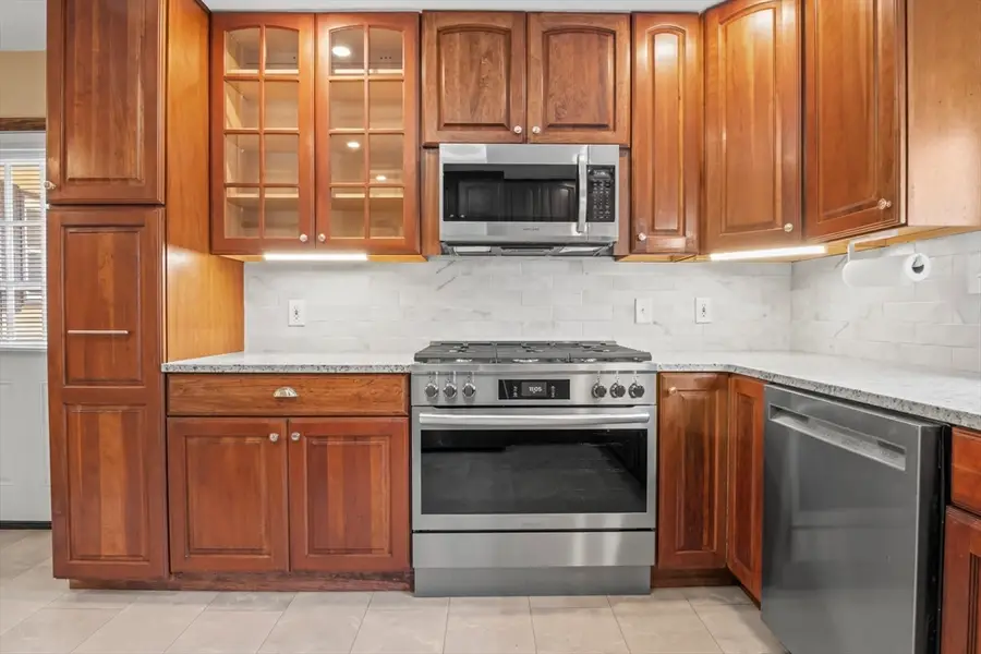 296 Astle Street, Tewksbury, MA 01876 - Image #2