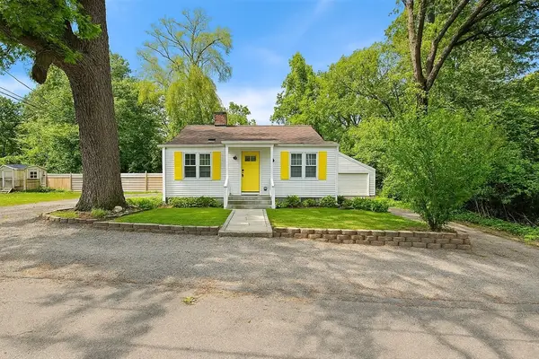 41&39 Indiana Ave, Cumberland, RI 02864