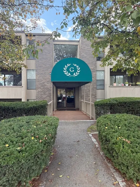 42 Shrewsbury Green Dr #F, Shrewsbury, MA 01545 - Image #1